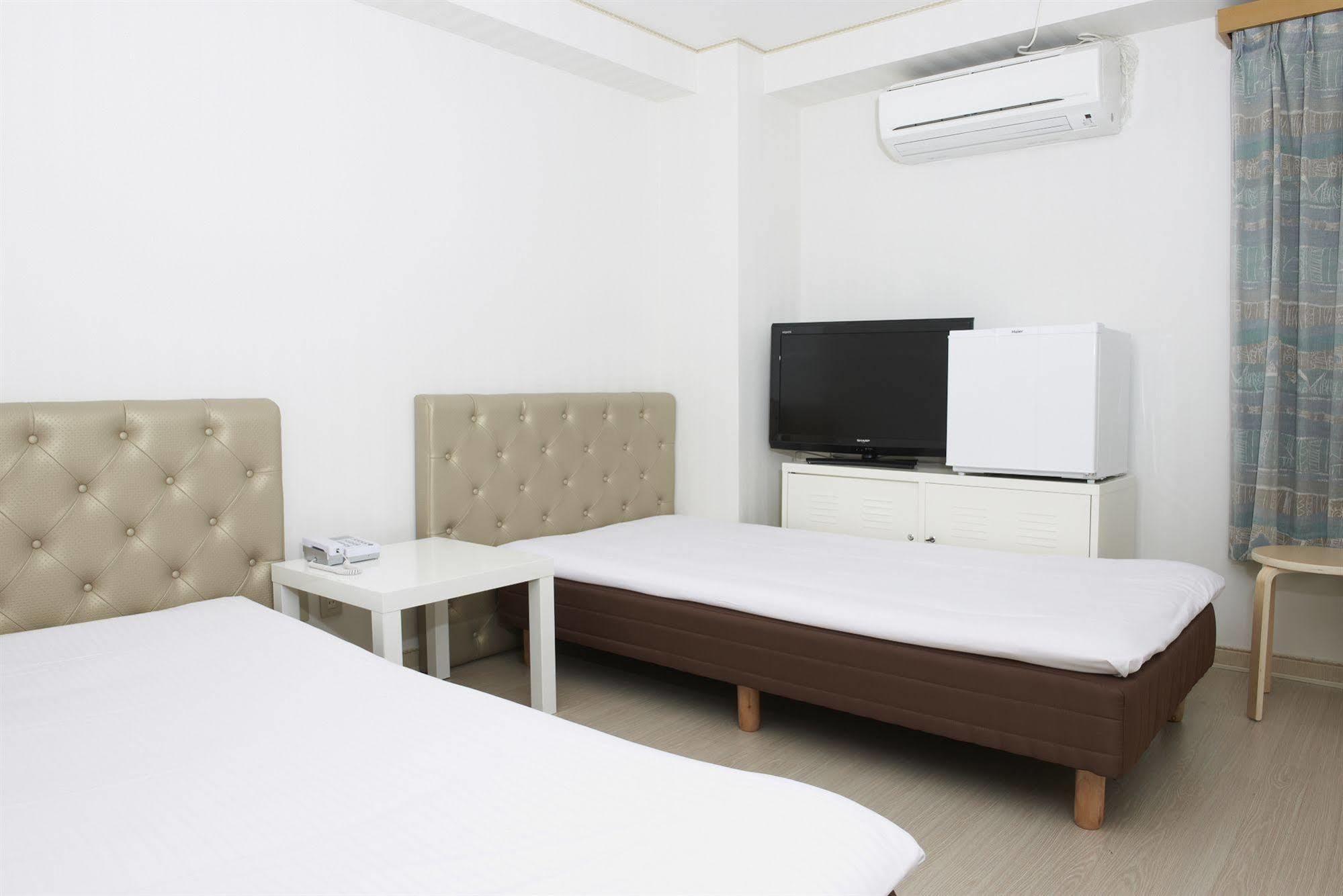 טוקיו Hotel Empire In Shinjuku מראה חיצוני תמונה